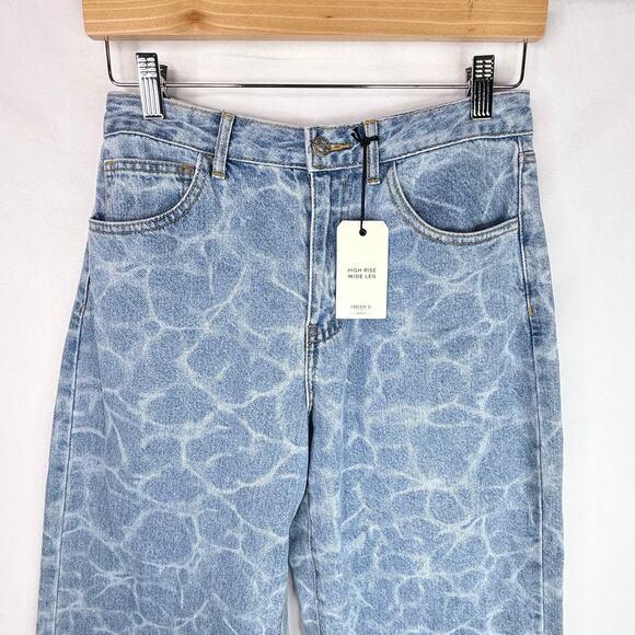 NWT Forever 21 High Rise Wide Leg Swirl Dye Jeans 27 - Picture 4 of 9